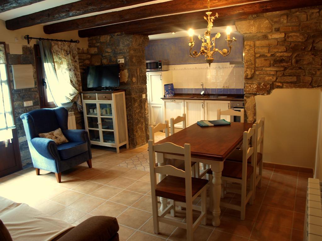 Apartamentos Casa Gallan Sarvisé Zimmer foto